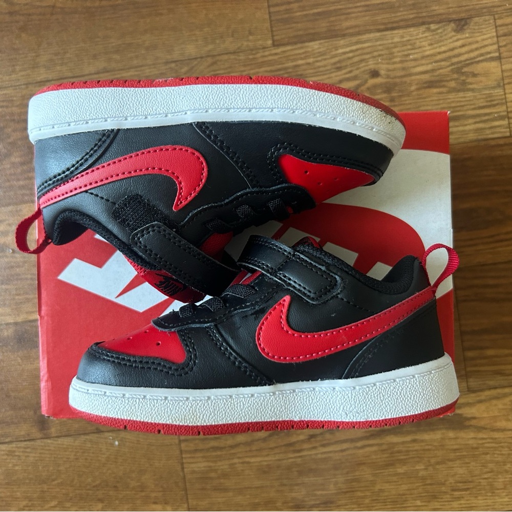 Nikes red, black and white size 8